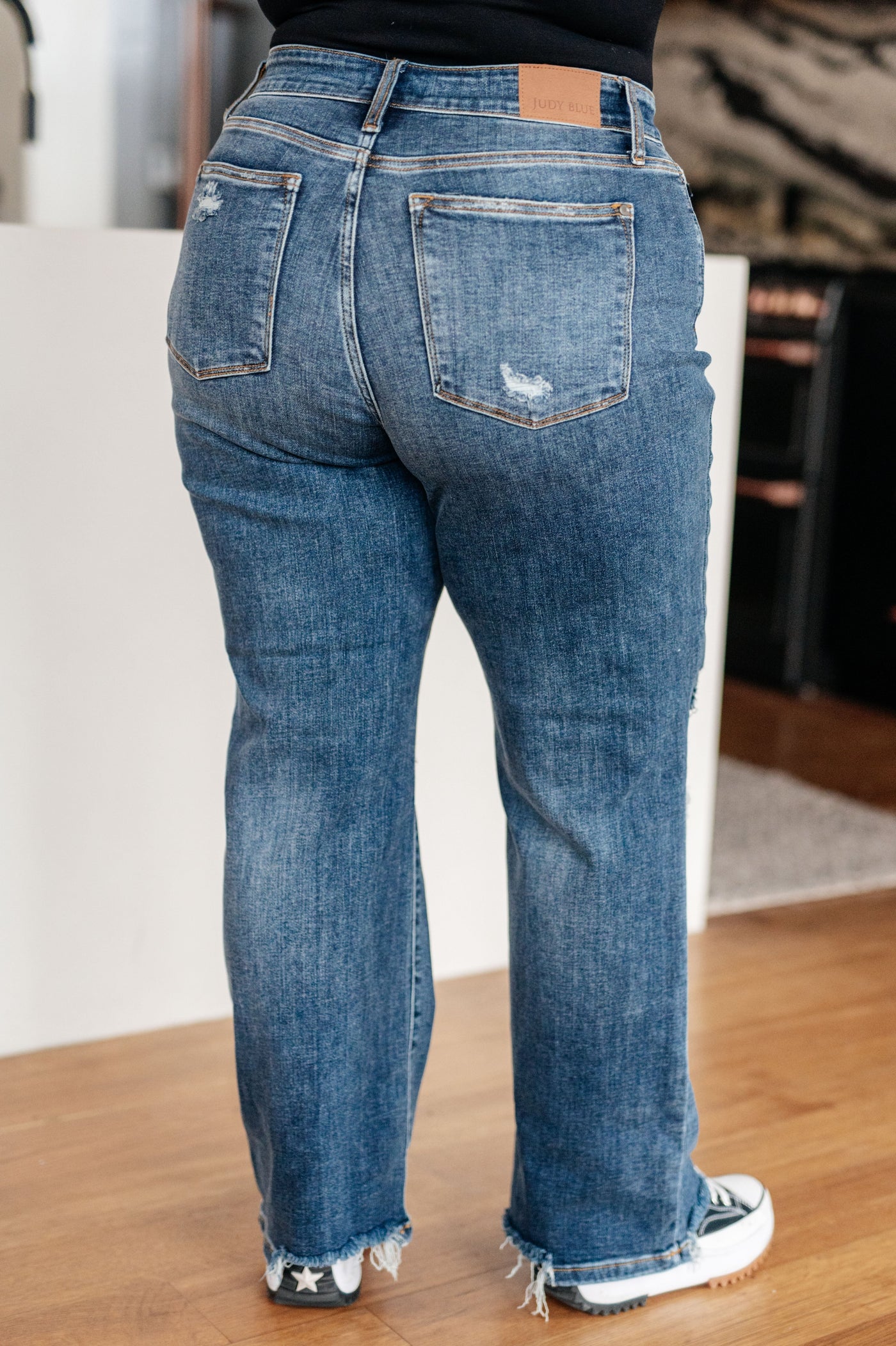 Rose High Rise 90's Straight Jeans in Dark Wash